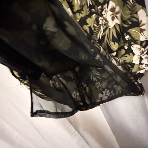 22 SKIRT By Morgan Taylor 100% Silk Outer Lining Polyester - Picture 3 of 4